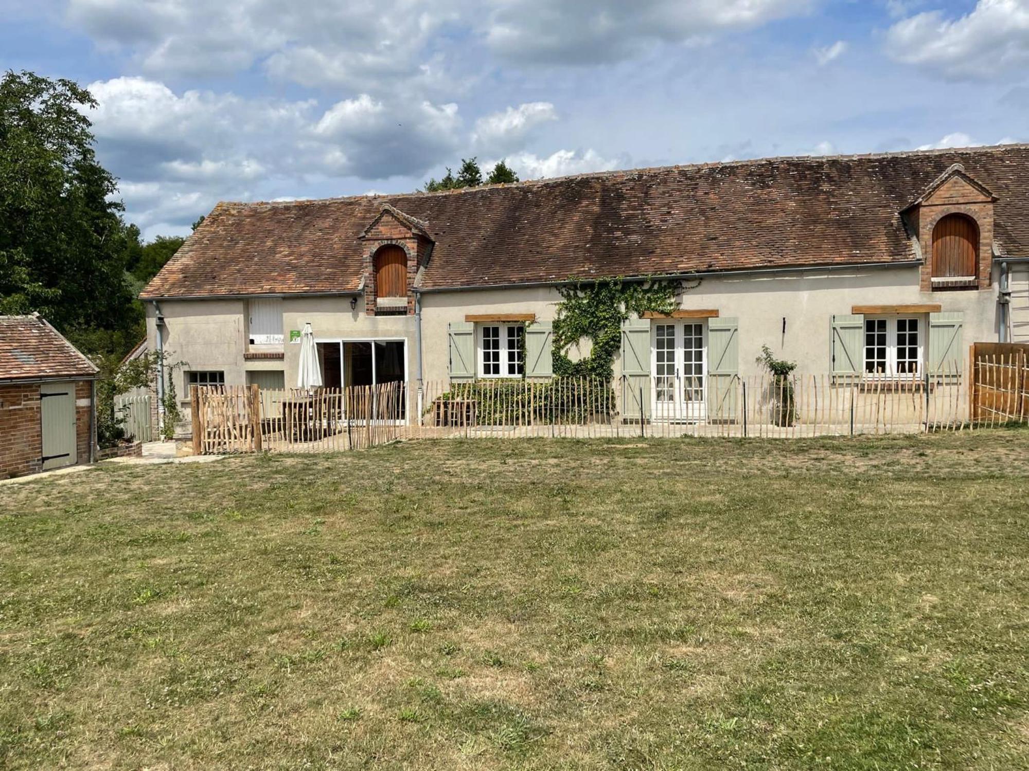Le Gite De Gaia Hotel Villemer  Exterior foto
